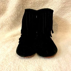 Toddler fringe booties